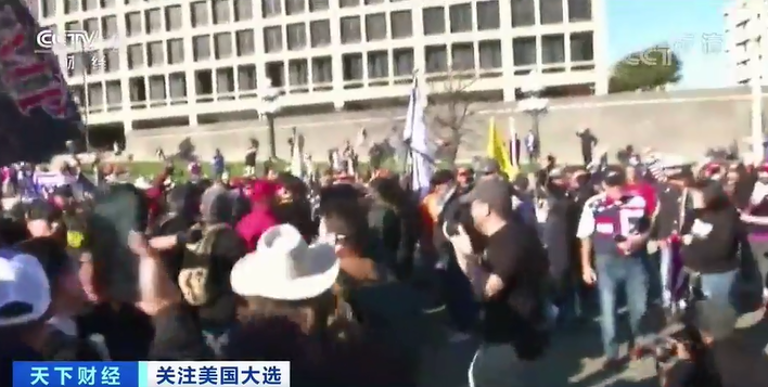 华盛顿数万人游行谴责拜登_华盛顿声明_华盛顿民众抗议