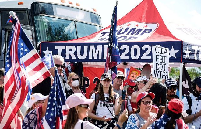 最后的希望？特朗普支持者巡回游行，选举人团投票前进军华盛顿