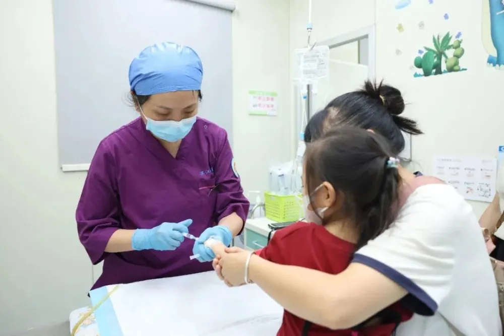 孩子肺上白了一大片，今年支原体肺炎又多又难治？