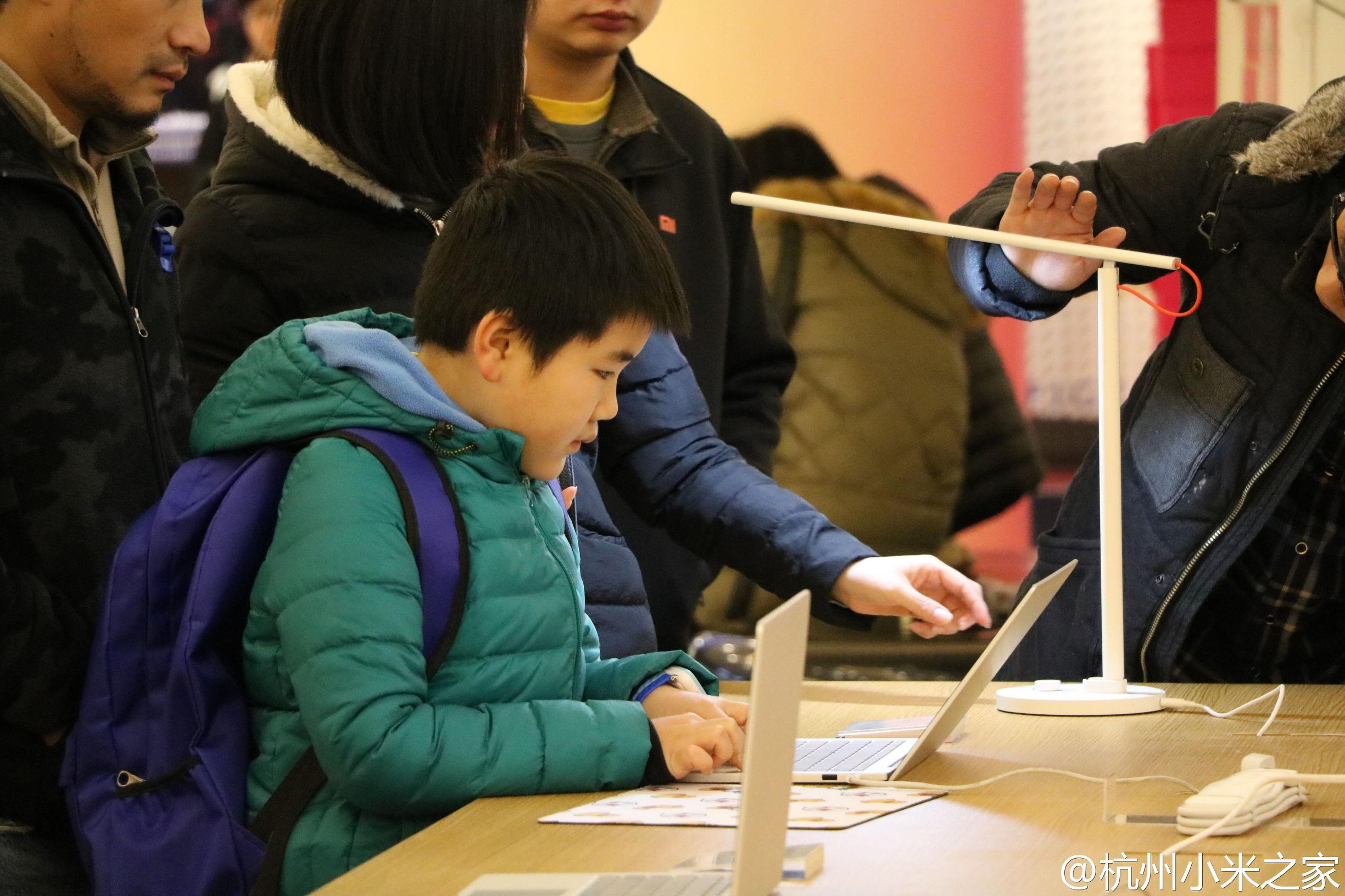 小米网吧_小米可以去网吧刷机吗_网吧小米刷机