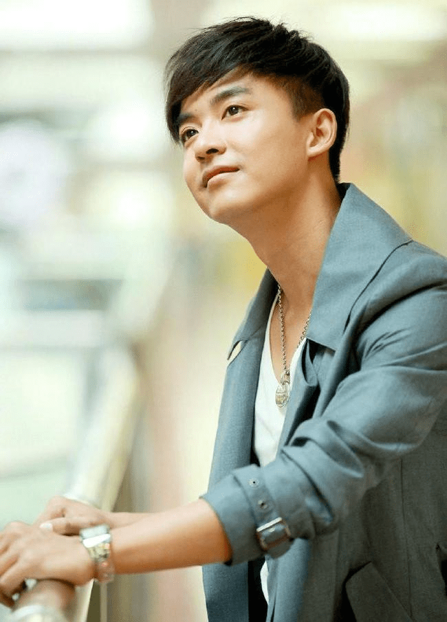 李佳航回应网友喊他解说S13_李佳航回应网友喊他解说S13_李佳航回应网友喊他解说S13