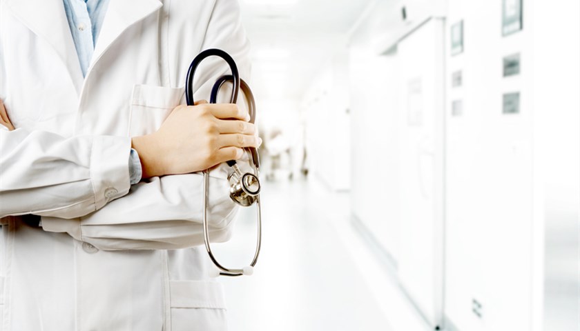 27又一医院被指12万贩卖出生证_买卖医学出生证明立案标准_贩卖出生证明案件