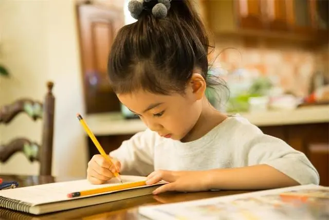 抱事回家孩子是什么心理_回家第一件事就是抱孩子_回家抱孩子是什么意思