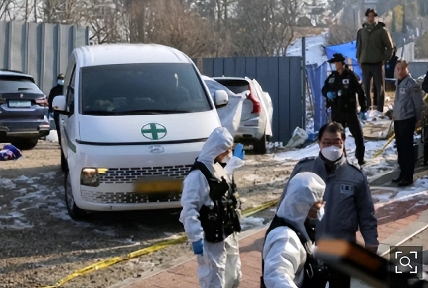 48岁韩国演员李善均燃炭自杀，生前曾承认吸毒，警方否认高压审讯