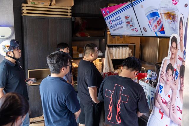 6罗翔代言瑞幸 为酱香拿铁普法_6罗翔代言瑞幸 为酱香拿铁普法_6罗翔代言瑞幸 为酱香拿铁普法