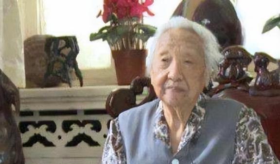 78年罗瑞卿意外客死他乡，夫人郝治平伤心自责：都怪我没能劝住他__78年罗瑞卿意外客死他乡，夫人郝治平伤心自责：都怪我没能劝住他